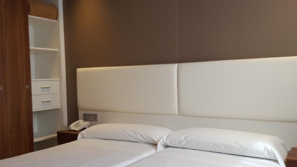 Hotel La Posada De Roces 기욘 외부 사진