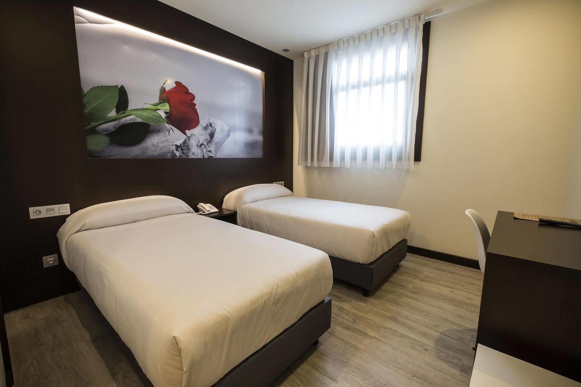 Hotel La Posada De Roces 기욘 외부 사진
