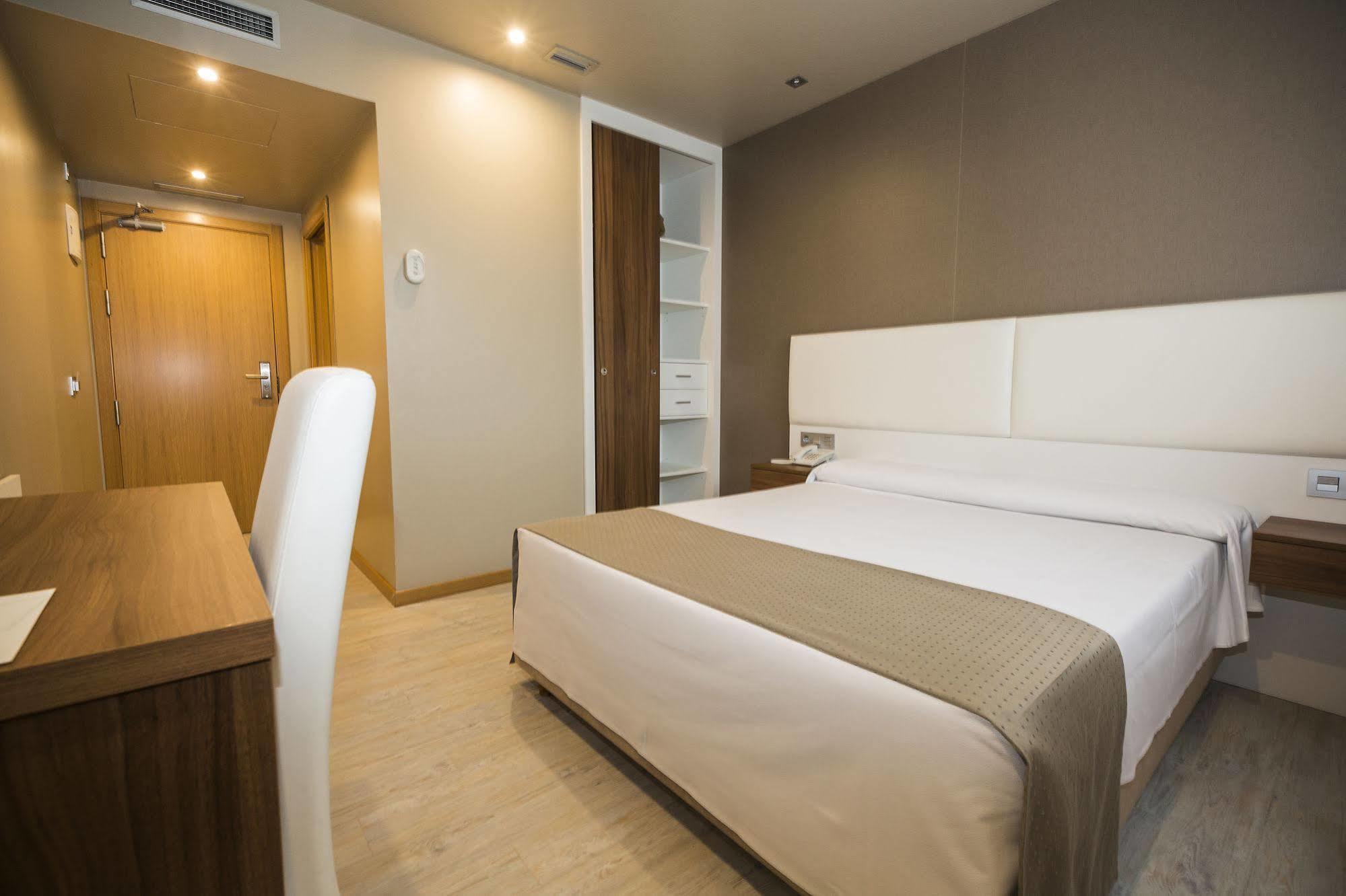 Hotel La Posada De Roces 기욘 외부 사진