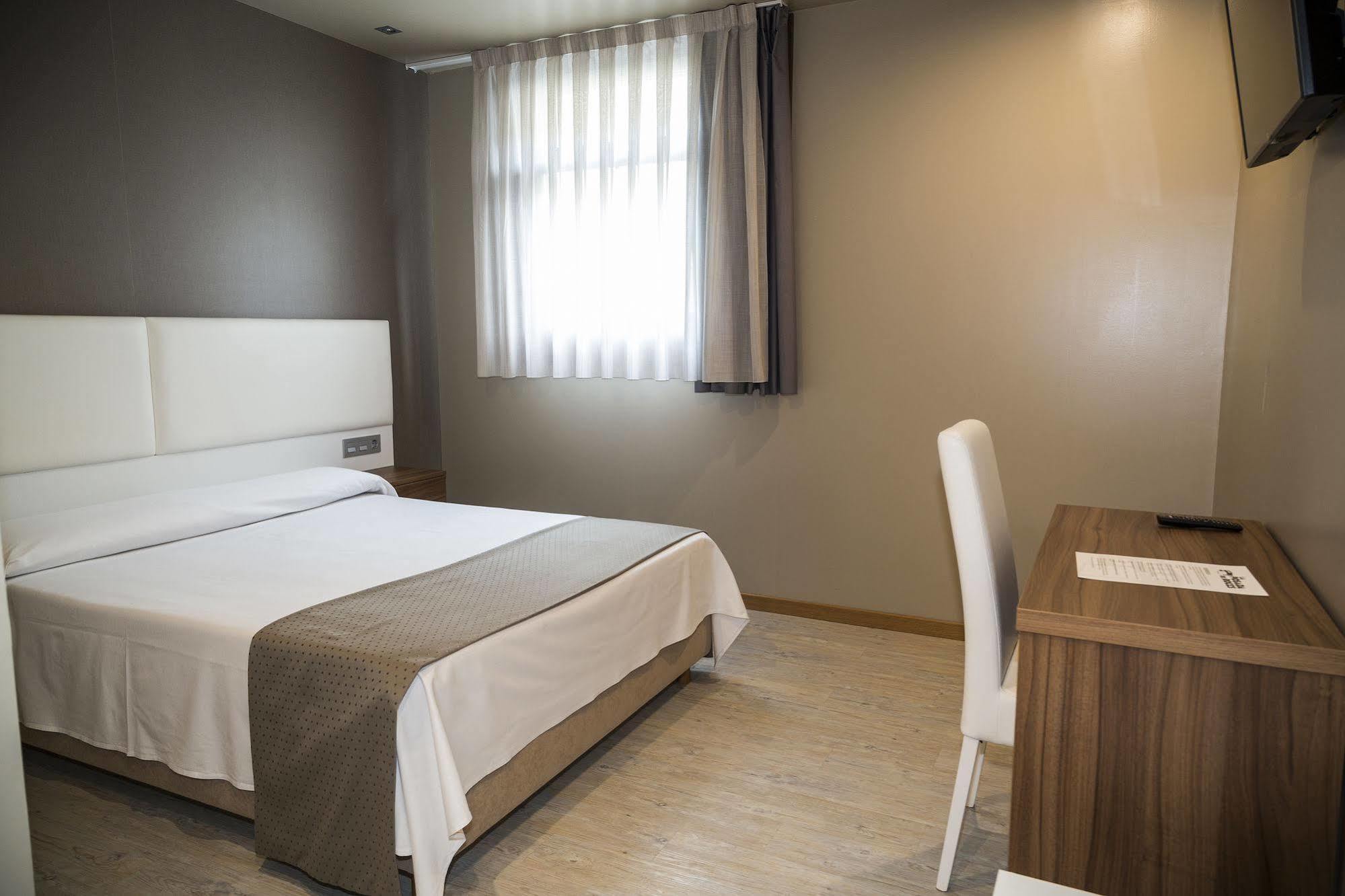 Hotel La Posada De Roces 기욘 외부 사진