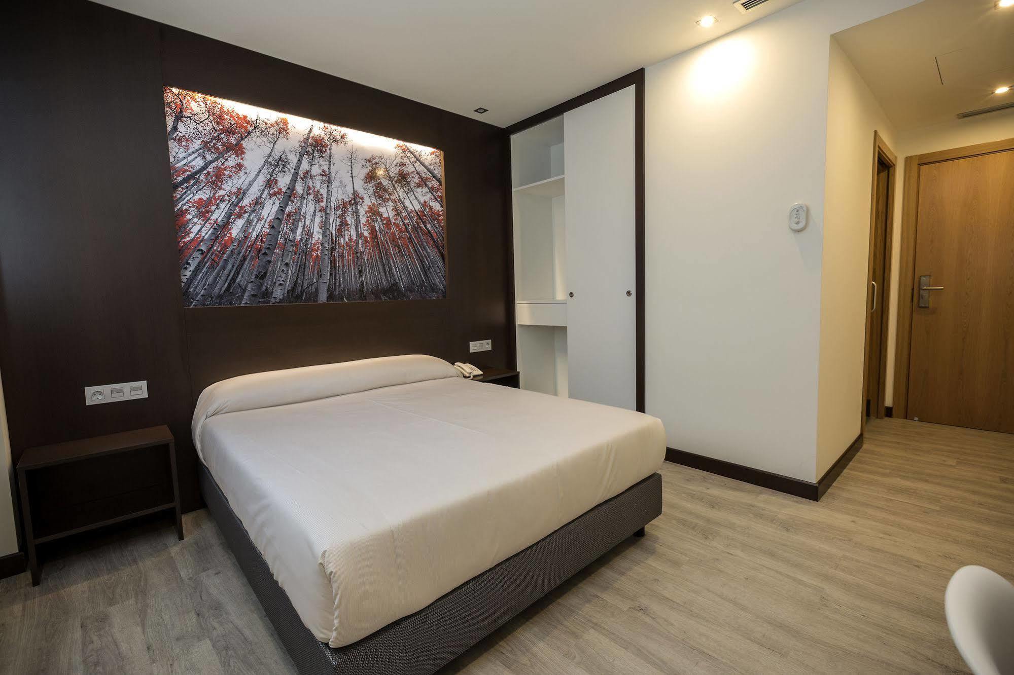 Hotel La Posada De Roces 기욘 외부 사진